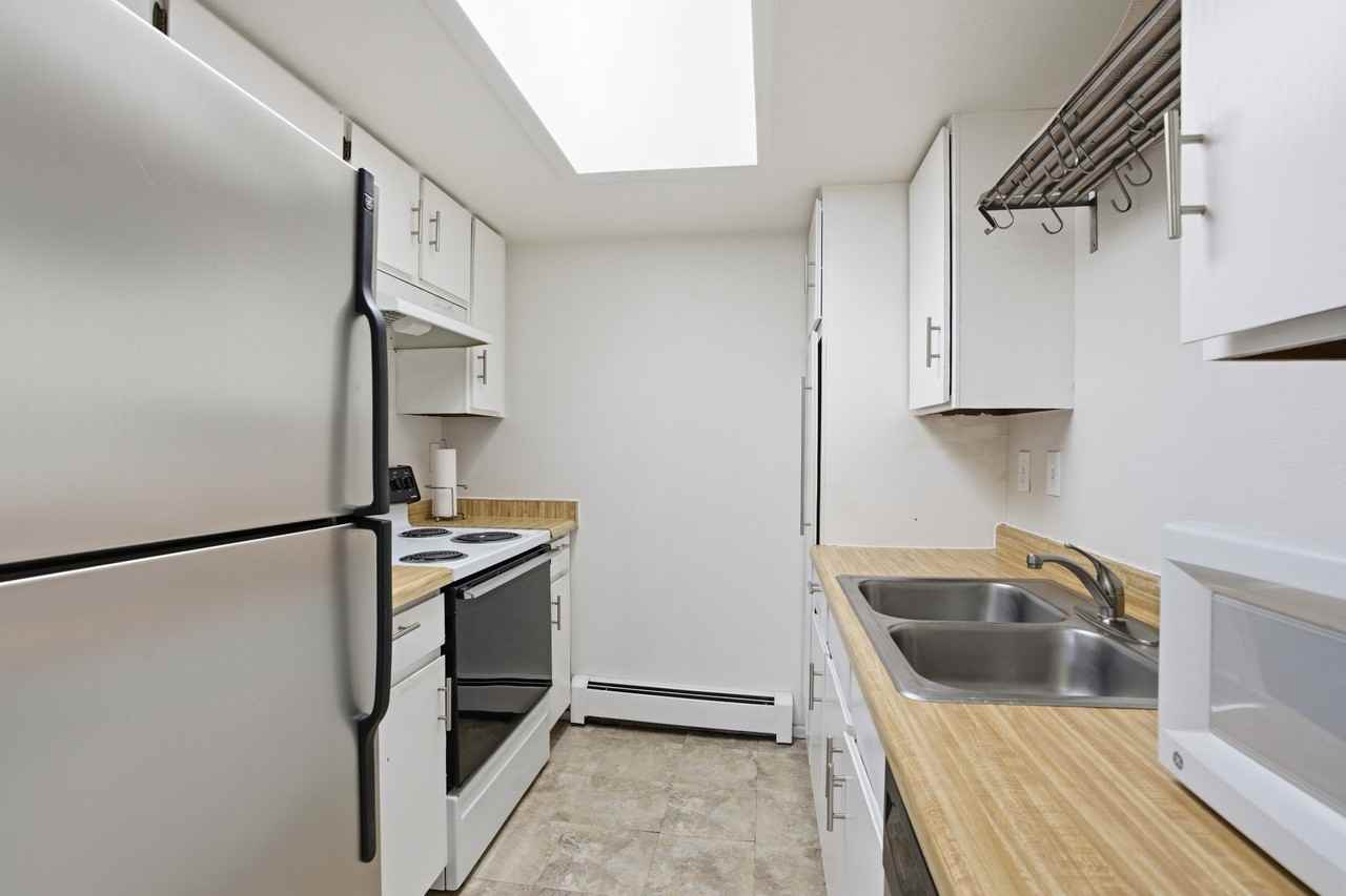 1140 Walnut Ave #17 - Photo 5 of 18