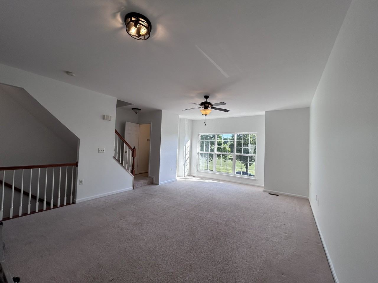 1057 Lake Pelham Dr - Photo 7 of 20