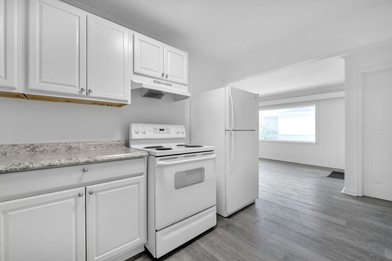 2383 Hiawatha Park Dr #2383 - Photo 6 of 13