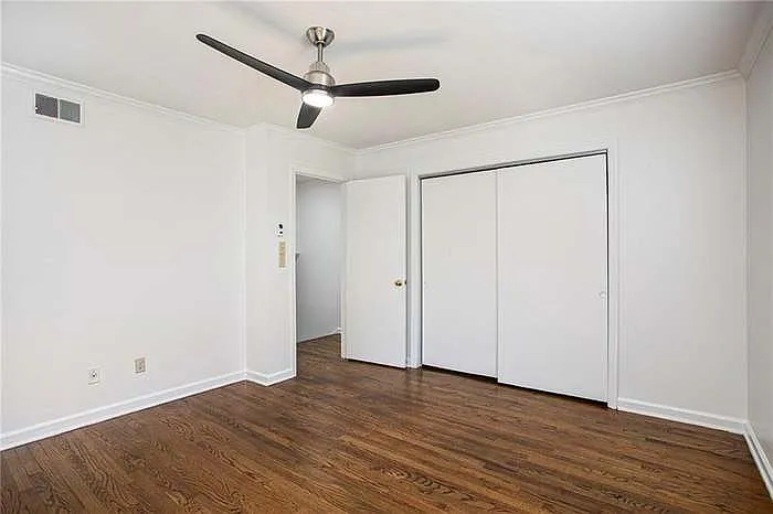 3121 Colonial Way #E - Photo 7 of 12