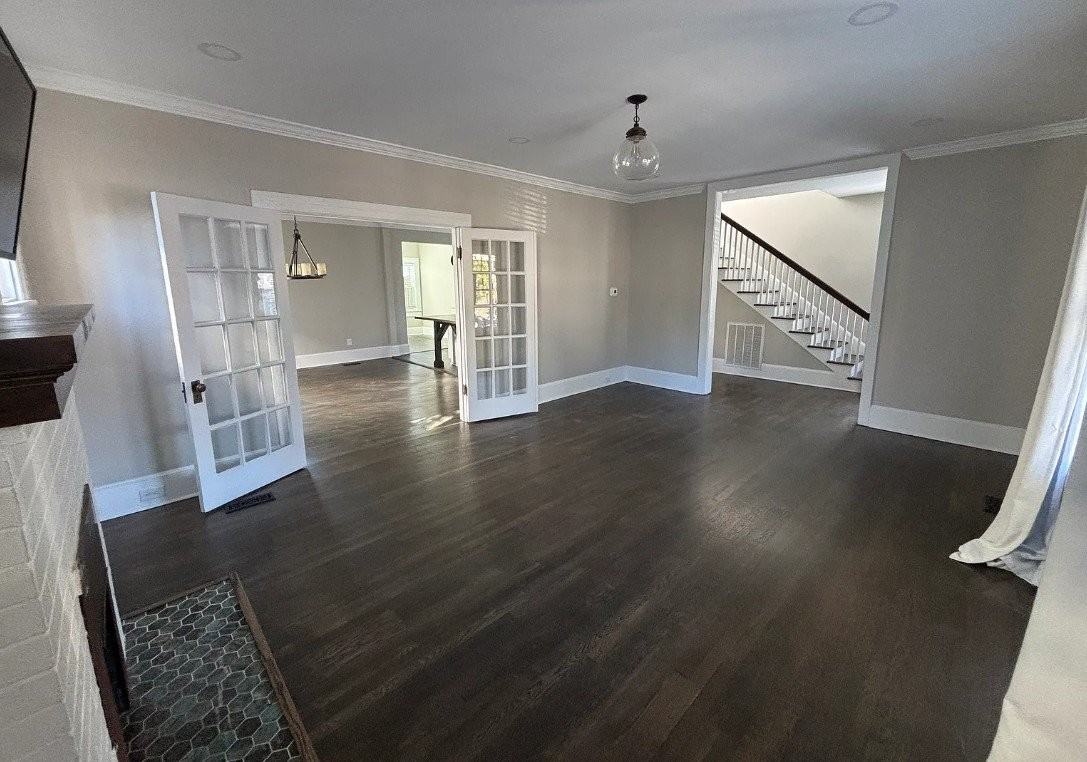 313 W Fisher Ave - Photo 3 of 20