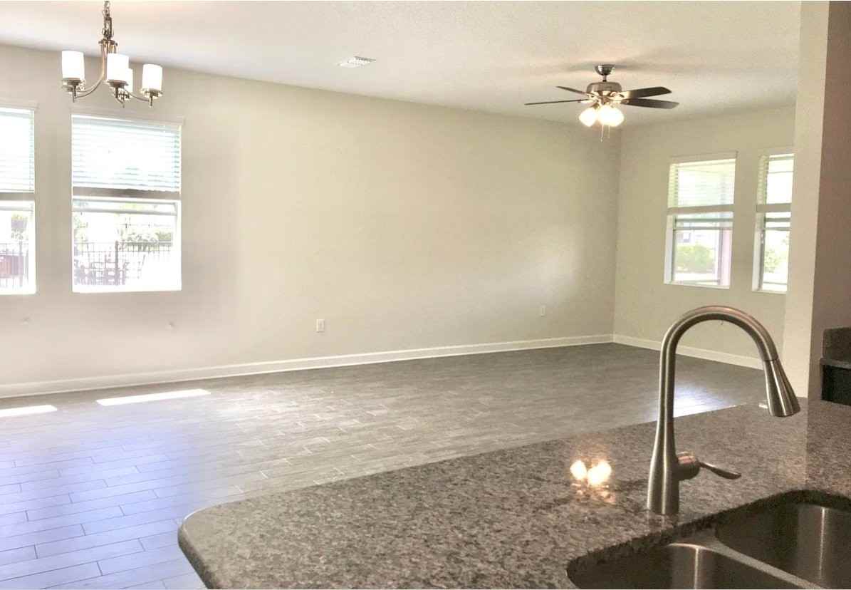 4624 Fairy Tale Cir - Photo 4 of 13