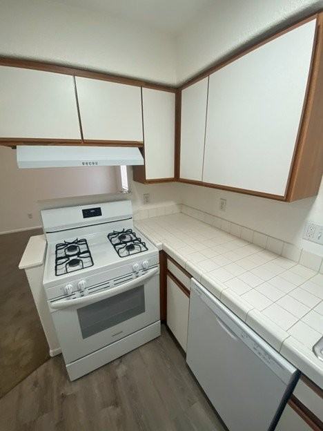 1584 E Courtney Pl #84-17 - Photo 3 of 7