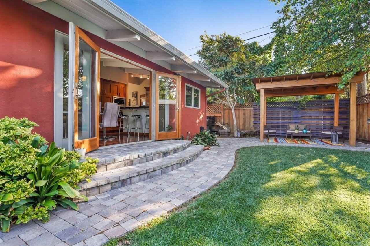 2417 Johnson Pl - Photo 2 of 17