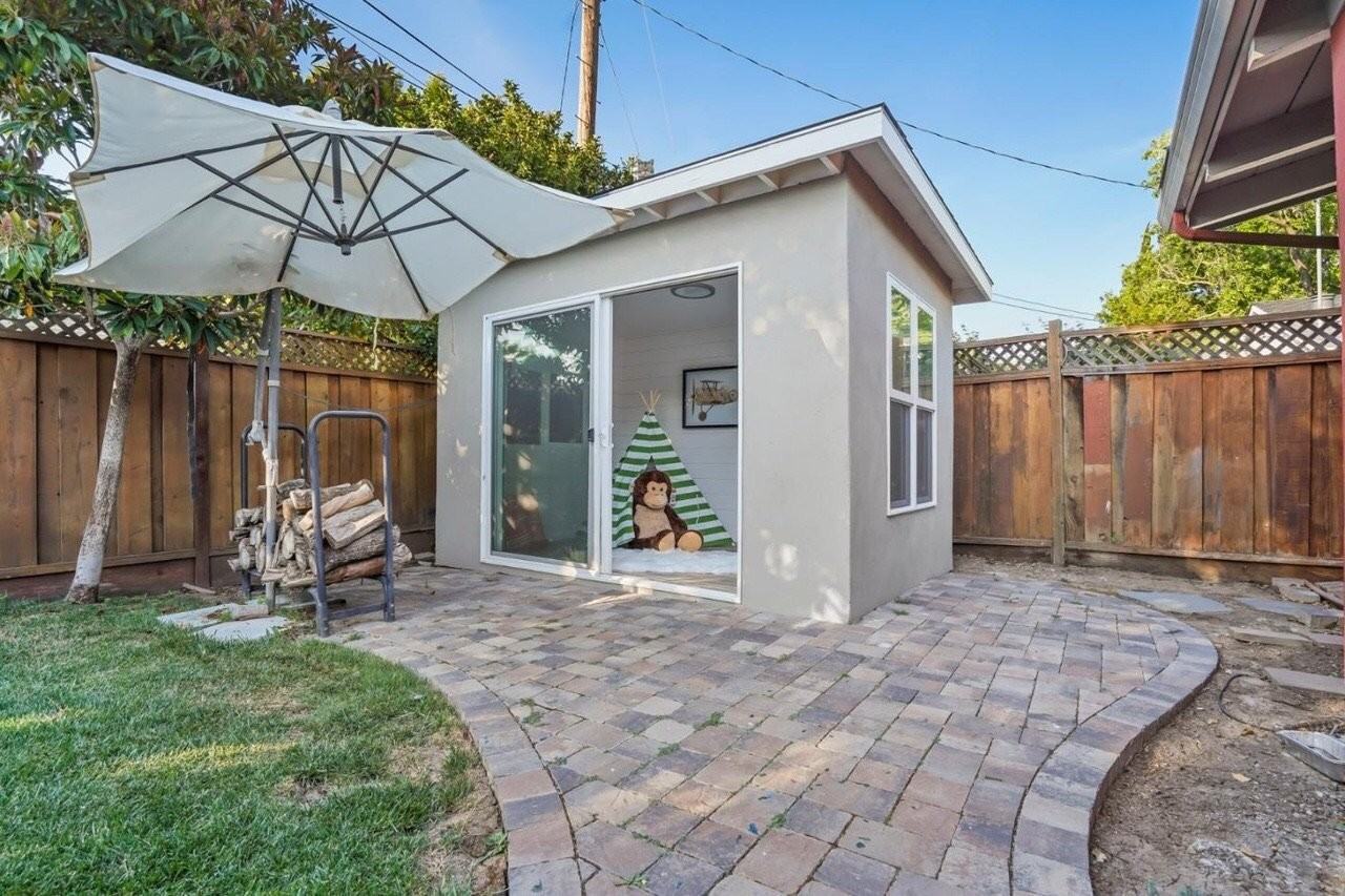 2417 Johnson Pl - Photo 3 of 17