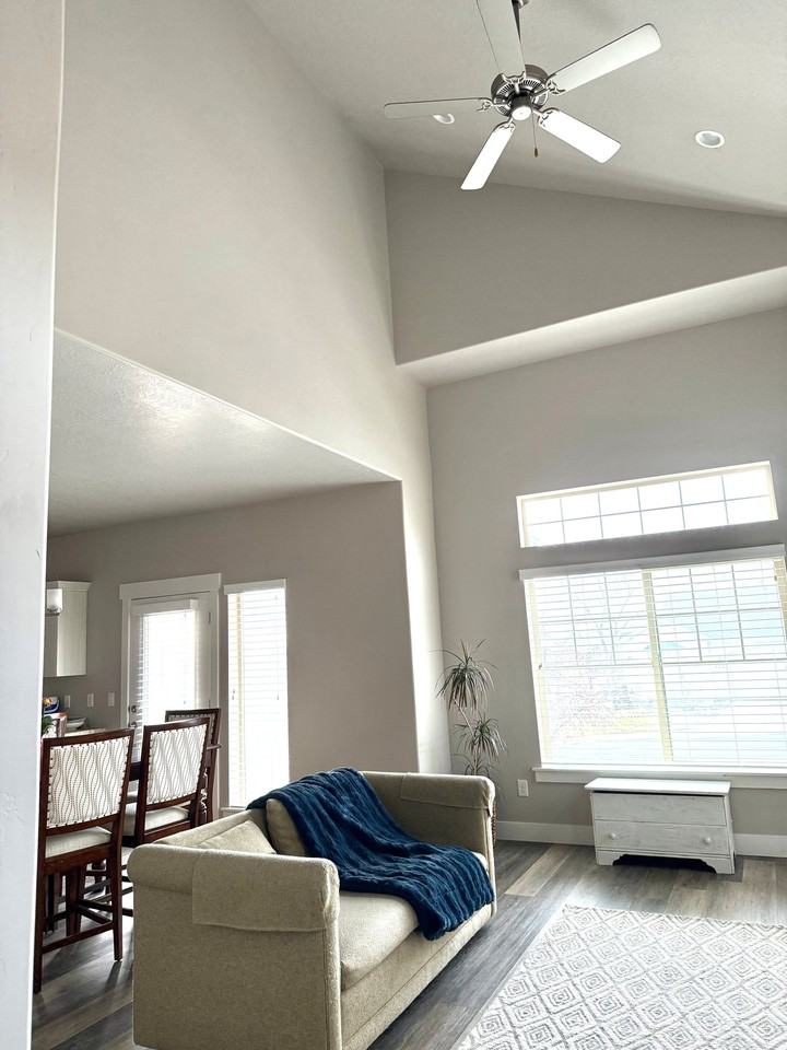 822 S Aspen Way - Photo 2 of 15