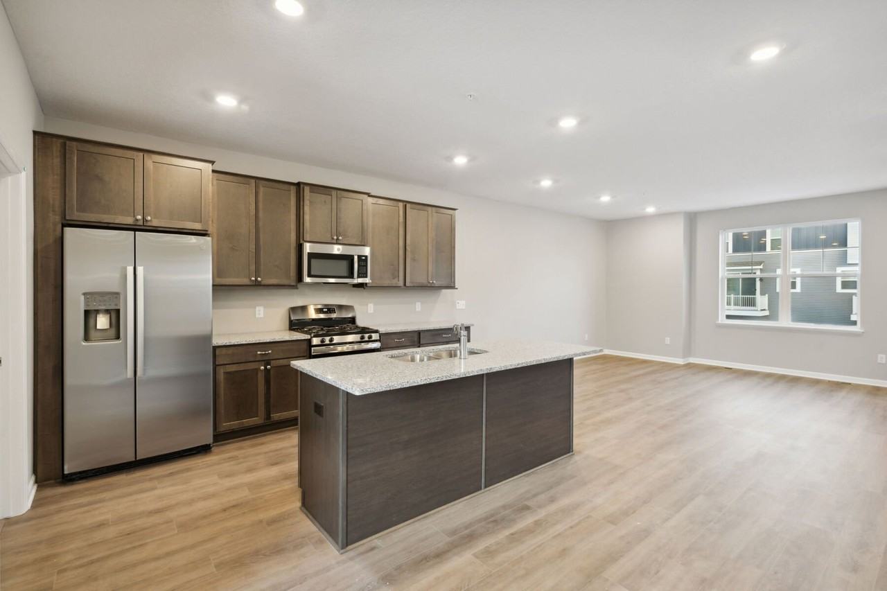 13647 Marsh View Trl - Photo 2 of 20