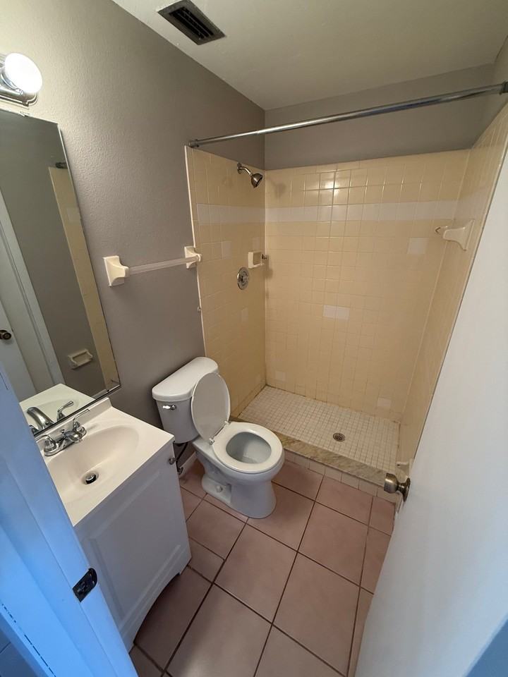1755 Florence Ave - Photo 4 of 8