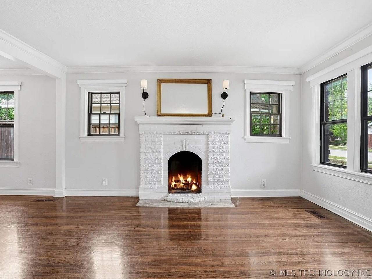 1623 S Victor Ave - Photo 3 of 13