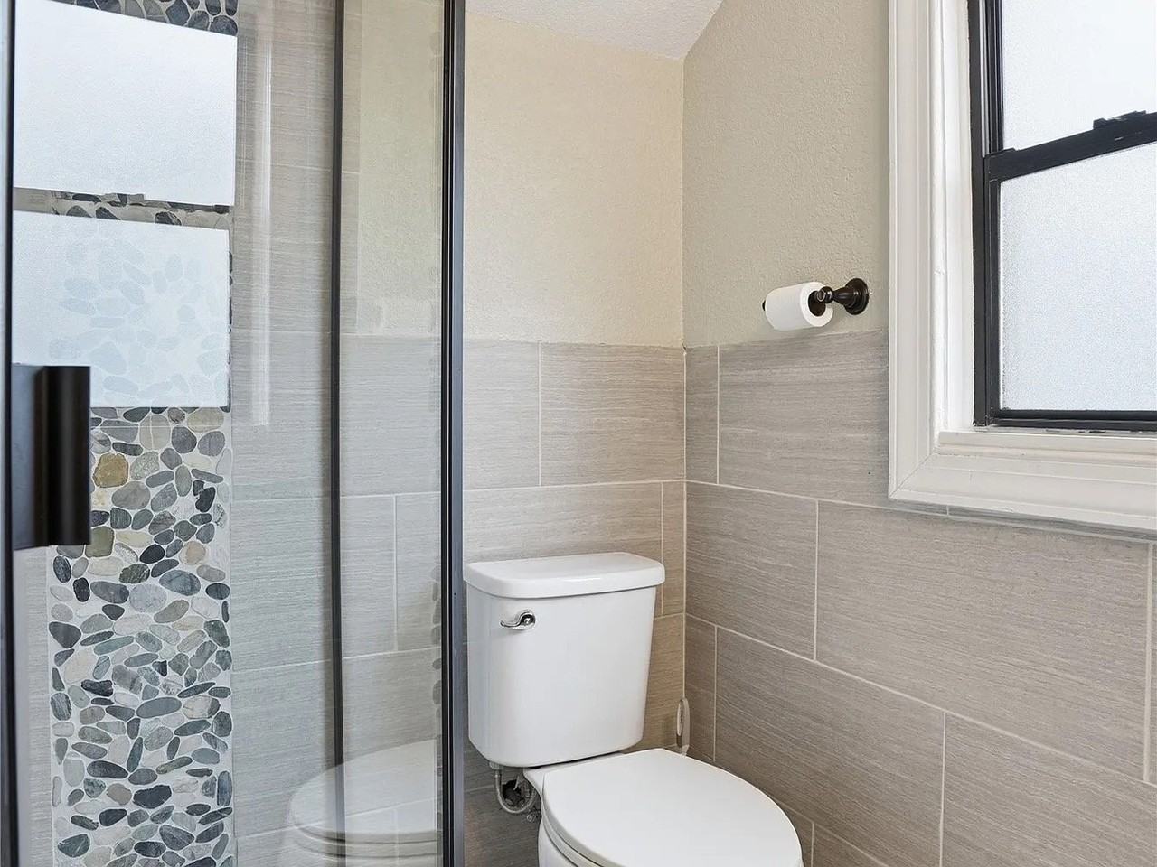 1623 S Victor Ave - Photo 6 of 13