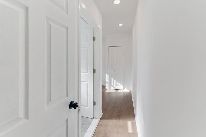 308 W Queen Ln - Photo 7 of 15