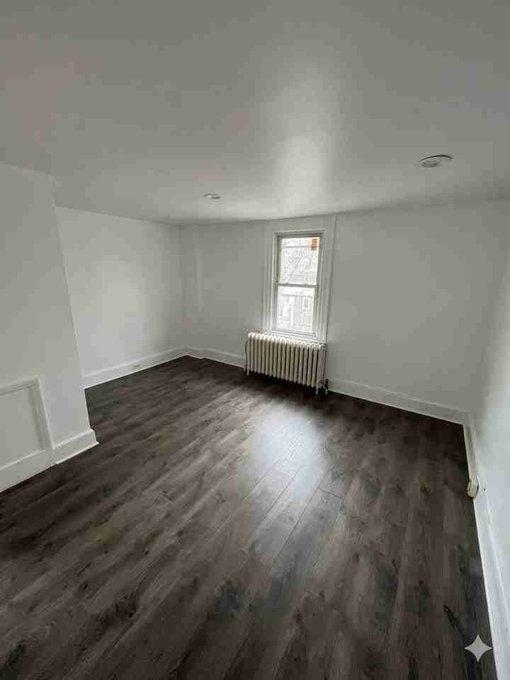 1331 72nd Ave #A - Photo 2 of 8