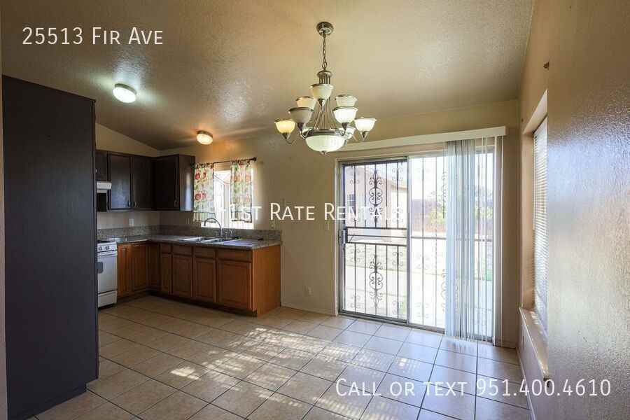 25513 Fir Ave - Photo 3 of 11