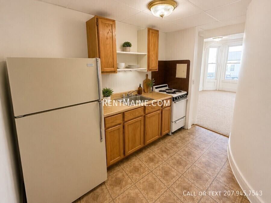 329 Union St #1 - Photo 2 of 9