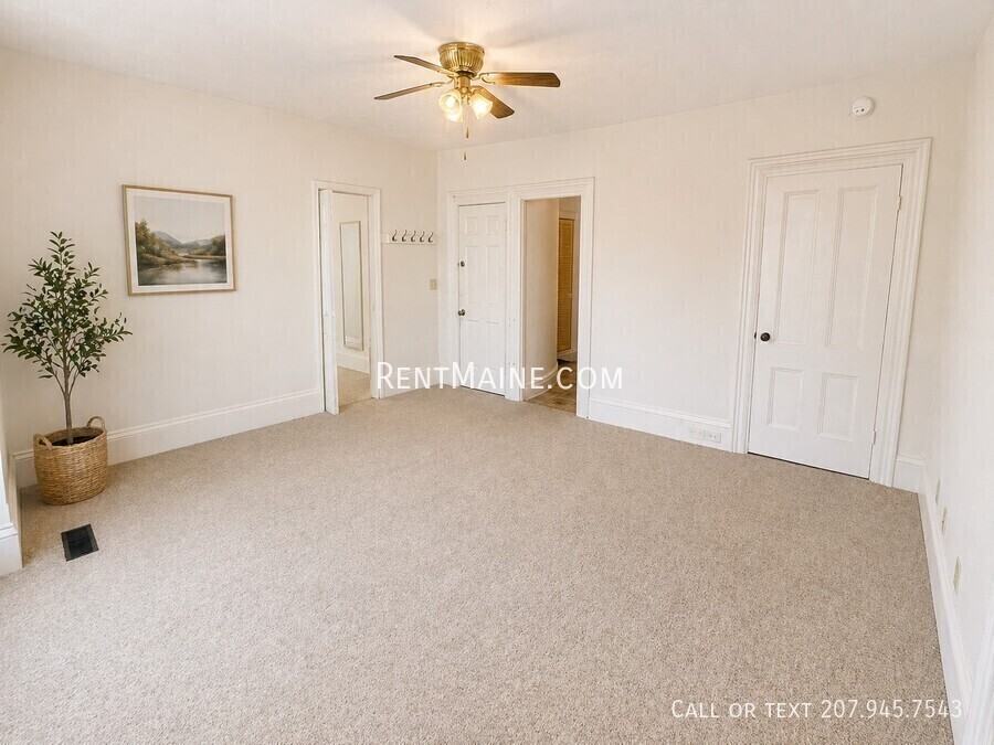 329 Union St #1 - Photo 4 of 9