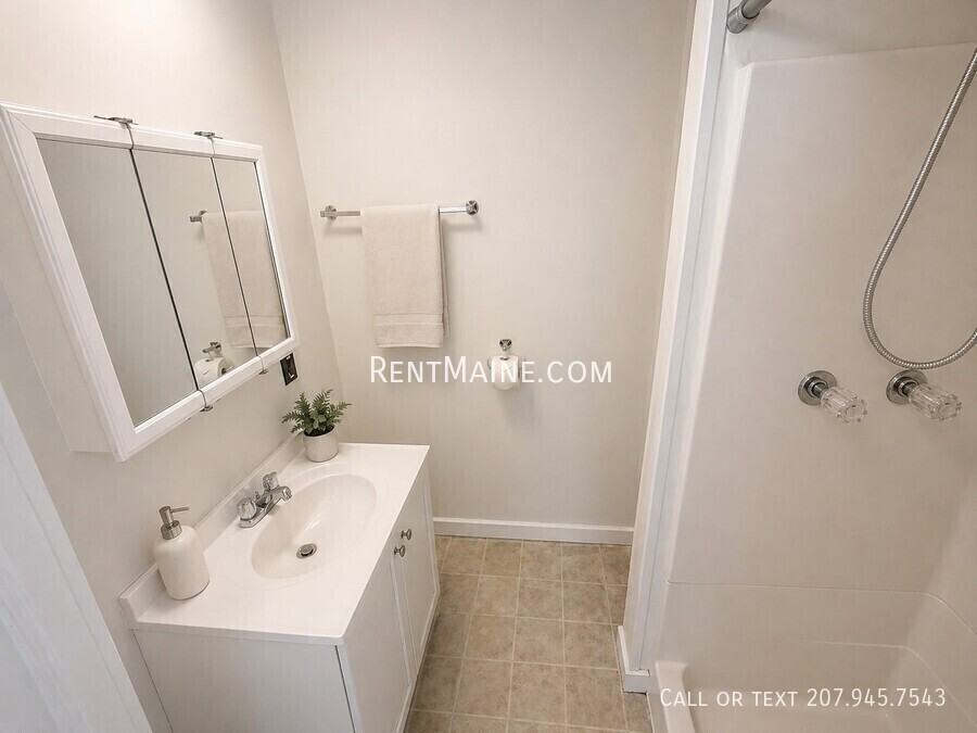 329 Union St #1 - Photo 7 of 9