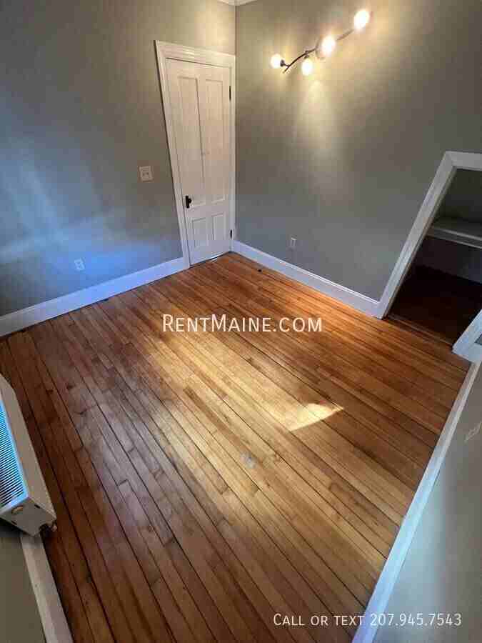 88 Otis St - Photo 4 of 11