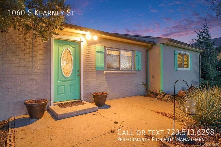 1060 S Kearney St - Photo 5 of 34