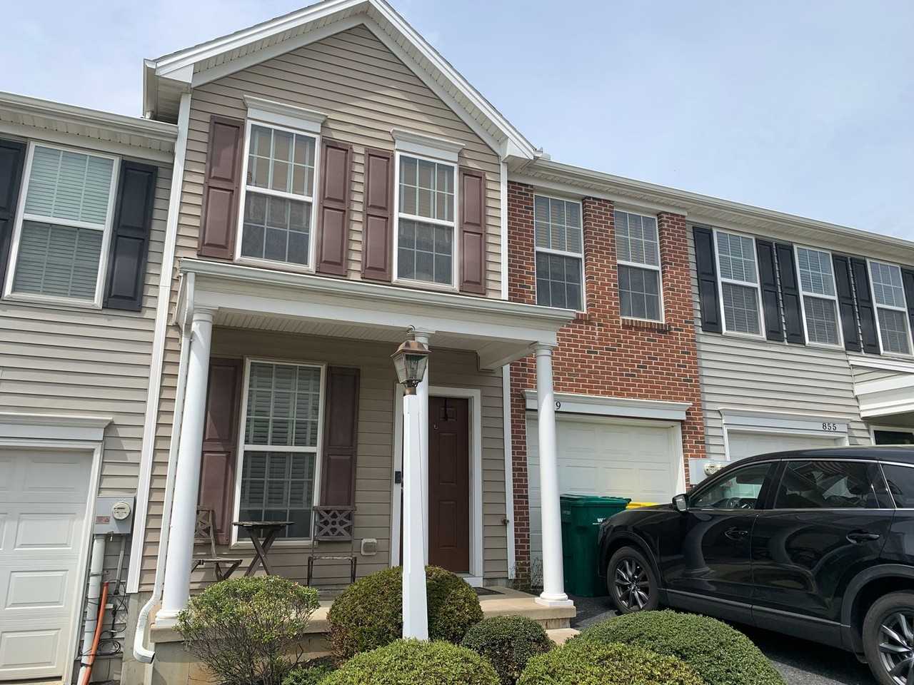 859 Fawn Ln - Photo 4 of 43