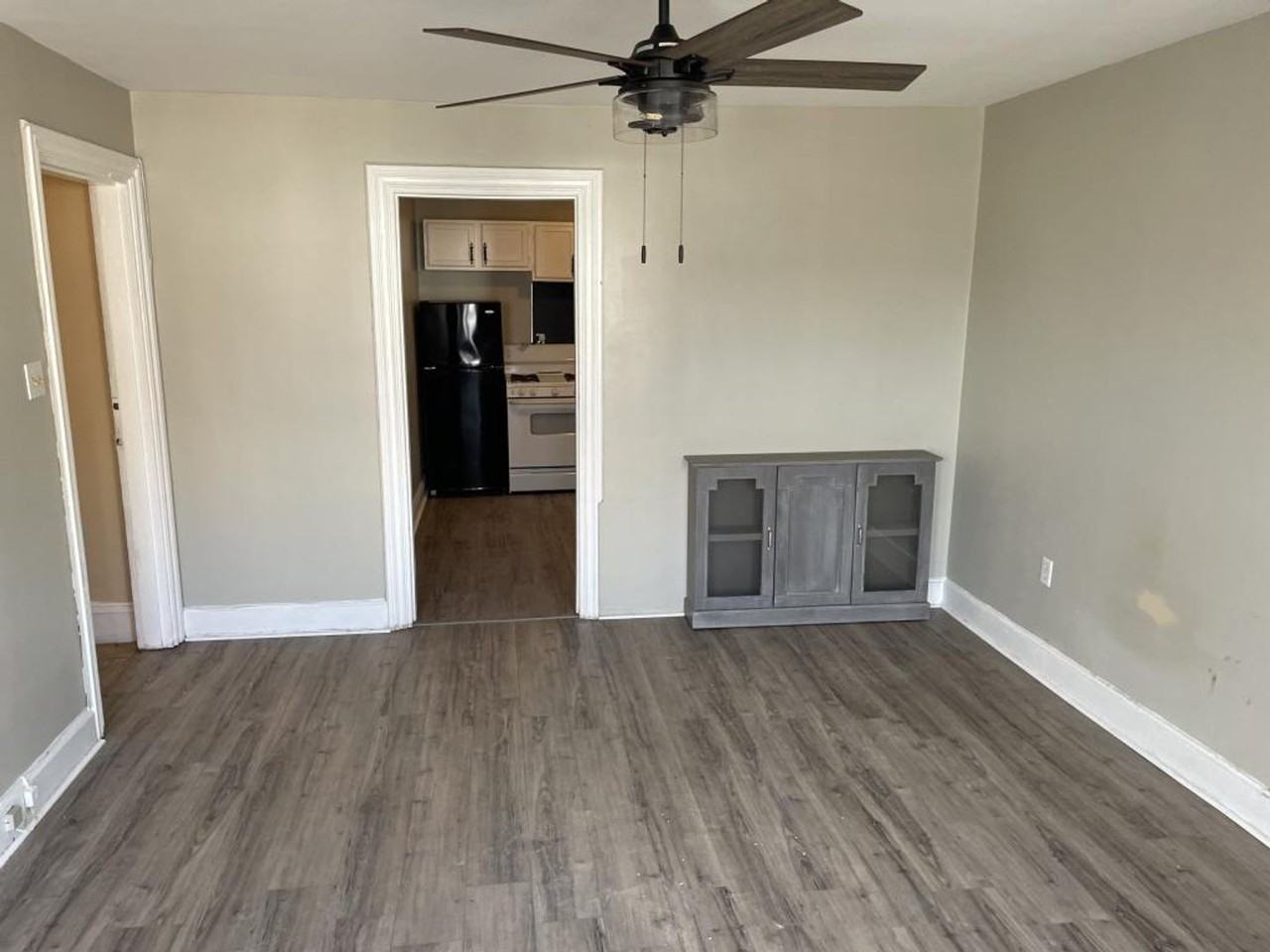 142 S Hanover St #2 - Photo 3 of 9