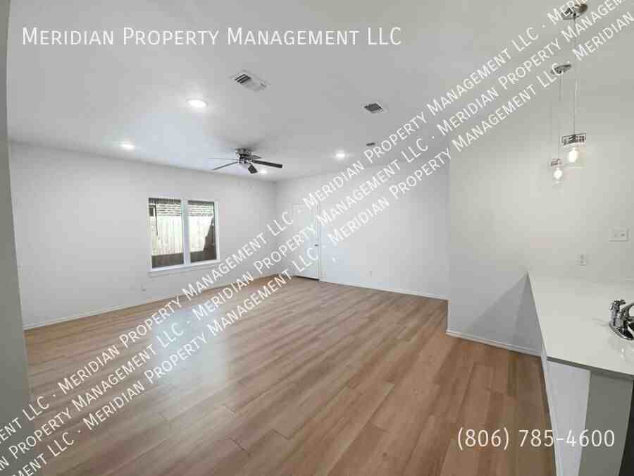 5502 Itasca St #A - Photo 2 of 31