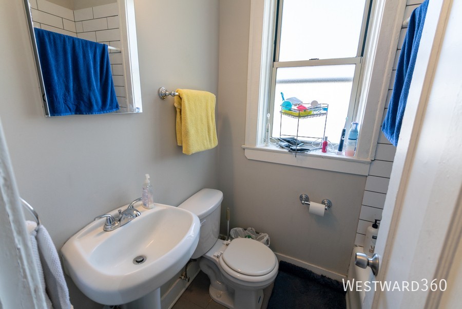 3545 N Troy St #2 - Photo 5 of 6