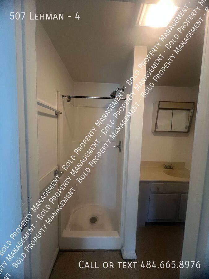 507 Lehman St #4 - Photo 4 of 6