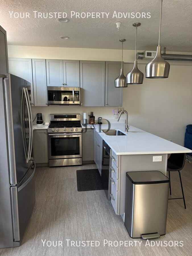 447 N Beaumont Ct - Photo 7 of 22