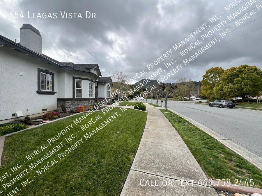 654 Llagas Vista Dr - Photo 5 of 50