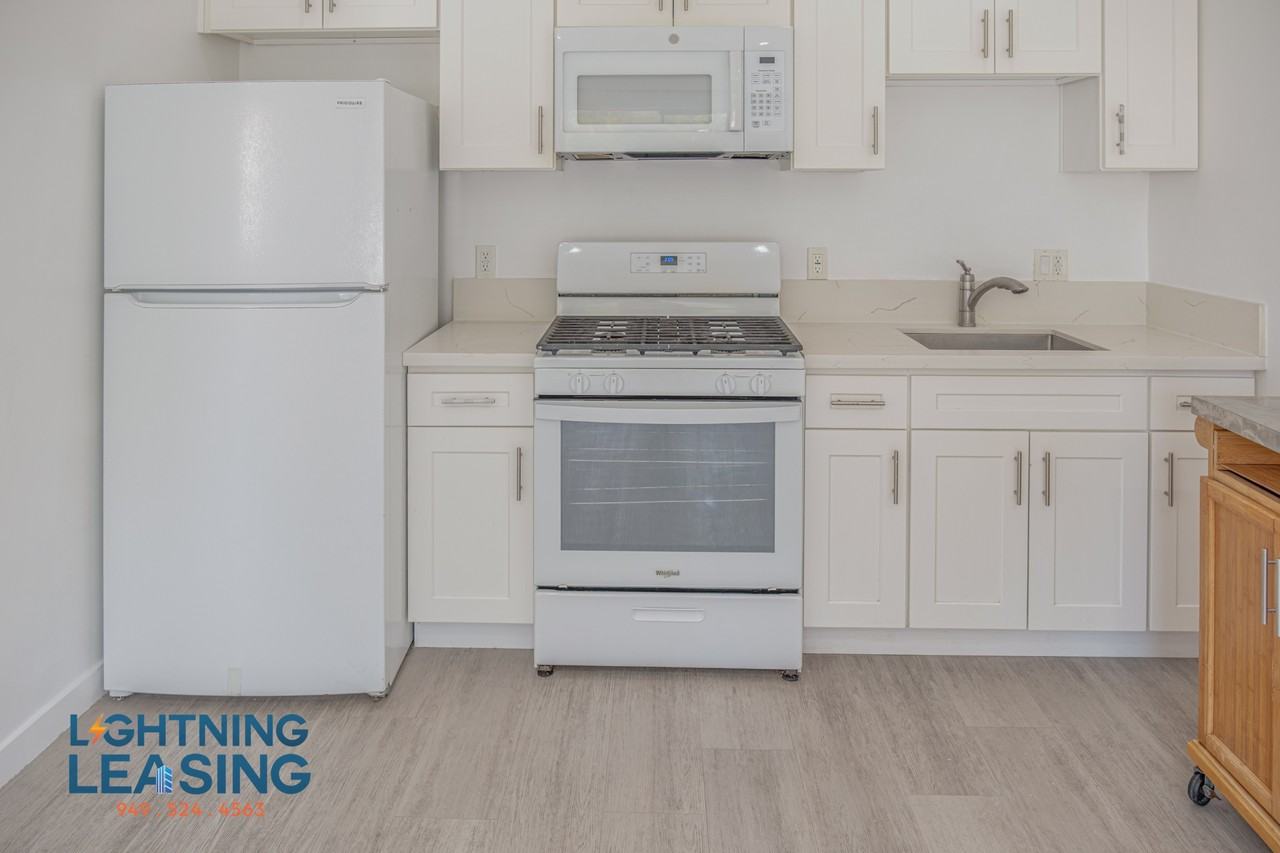 1673 1/2 West Blvd #1673 - Photo 4 of 14