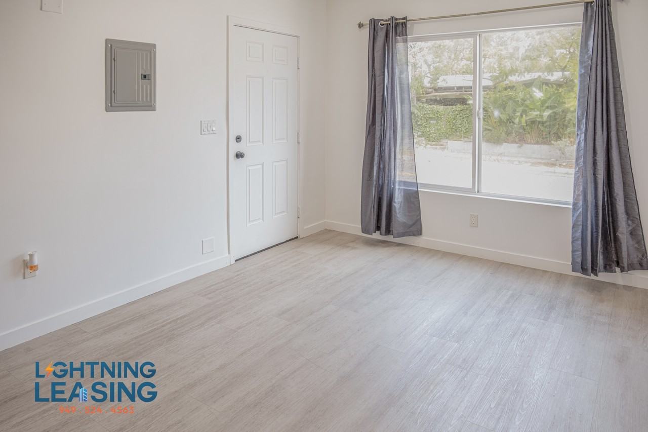 1673 1/2 West Blvd #1673 - Photo 7 of 14