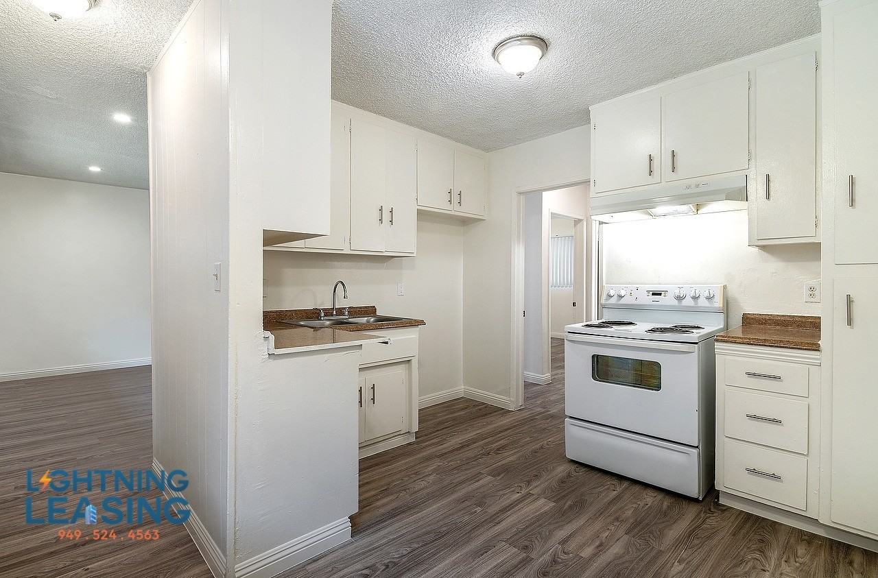 20437 1/2 Cohasset St #17A - Photo 2 of 10