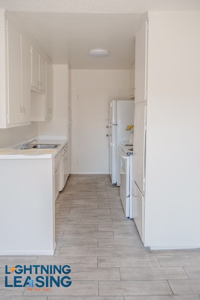 914 1/2 N Wilton Pl #309A