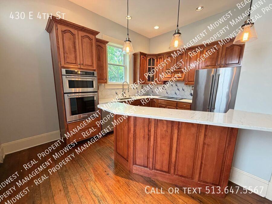 430 E 4th St - Photo 2 of 20