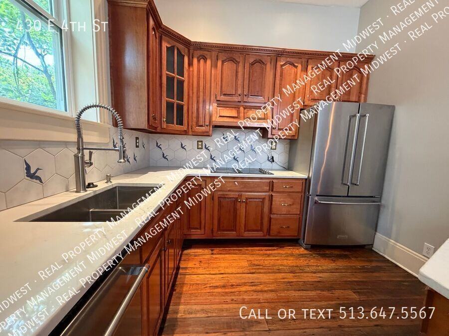 430 E 4th St - Photo 3 of 20