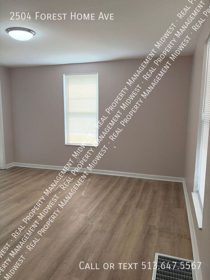 2504 Forest Home Ave - Photo 4 of 35