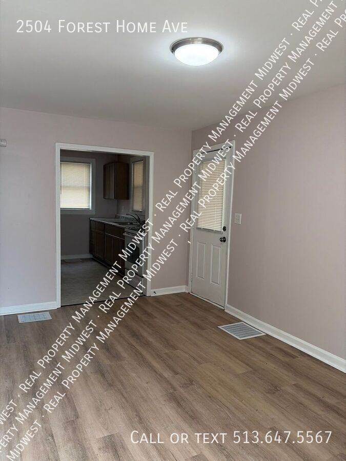 2504 Forest Home Ave - Photo 6 of 35