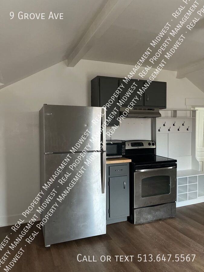 9 Grove Ave - Photo 3 of 14