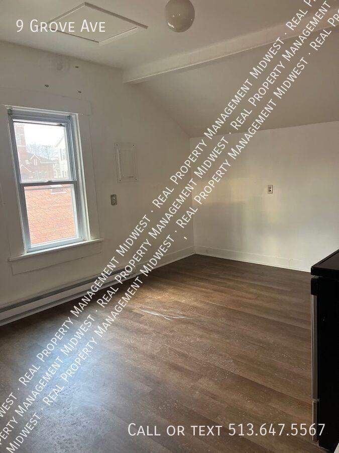 9 Grove Ave - Photo 6 of 14