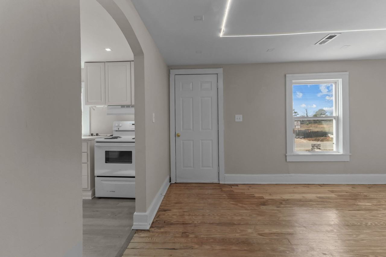 610 Wondertown Dr #1 - Photo 5 of 17