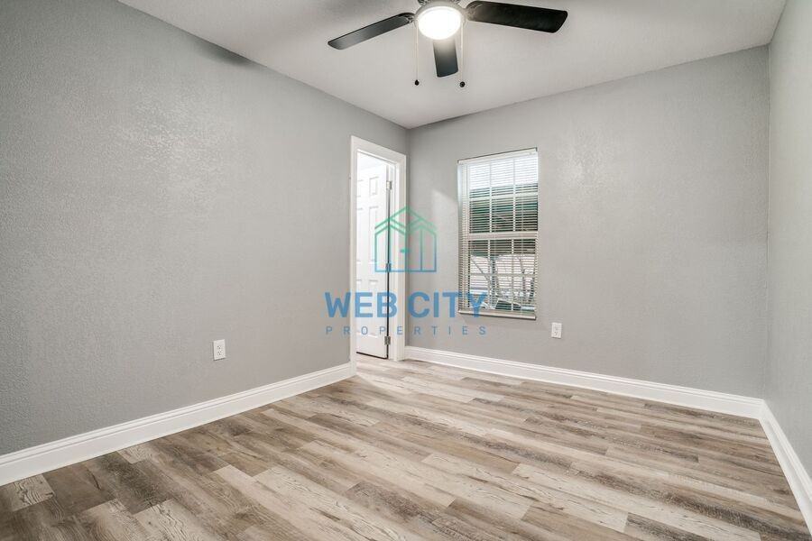 1618 Marfa Ave - Photo 7 of 12