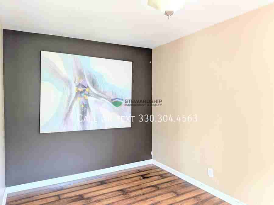 940 17th St Ne - Photo 4 of 27