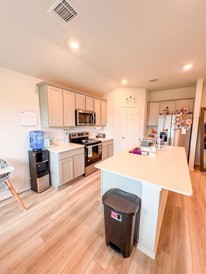 7303 Veronica Ct - Photo 5 of 10
