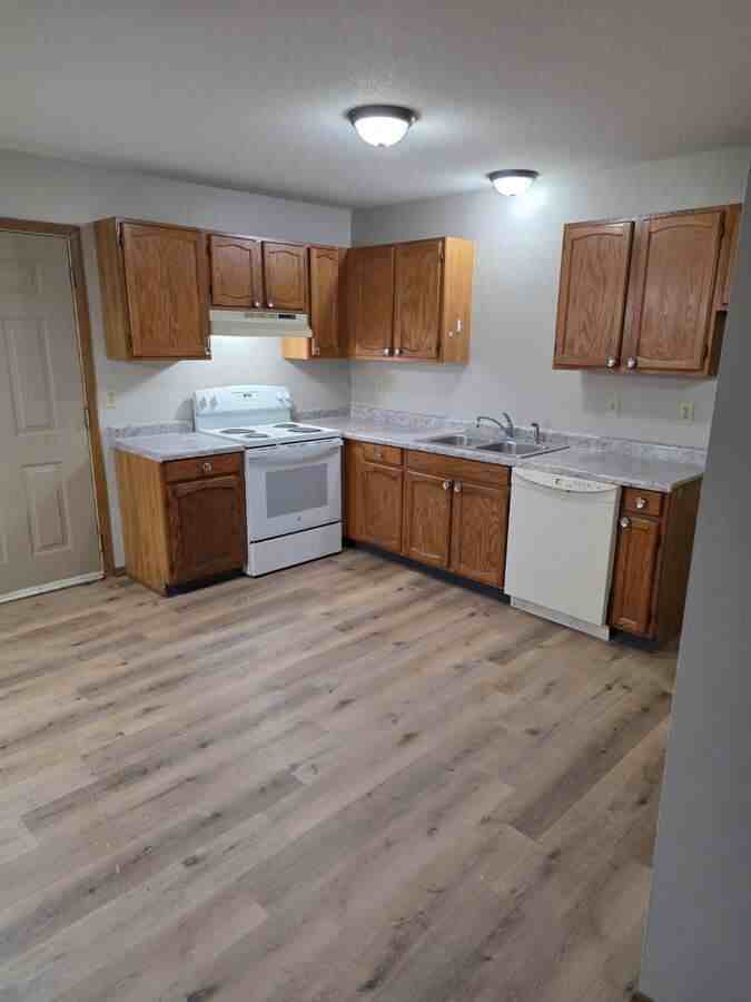 518 Century Ln - Photo 2 of 6