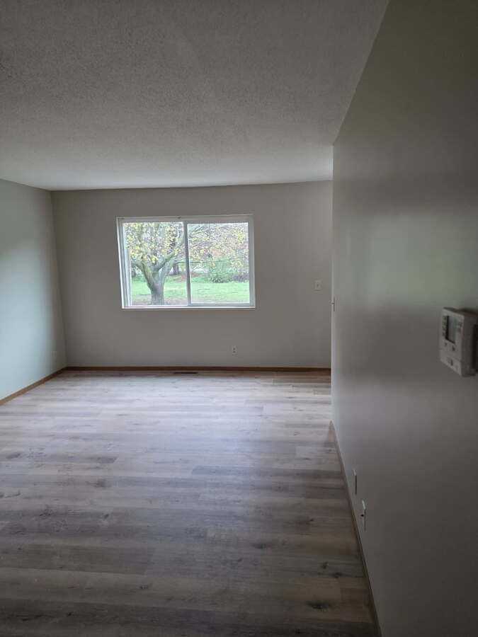 518 Century Ln - Photo 5 of 6