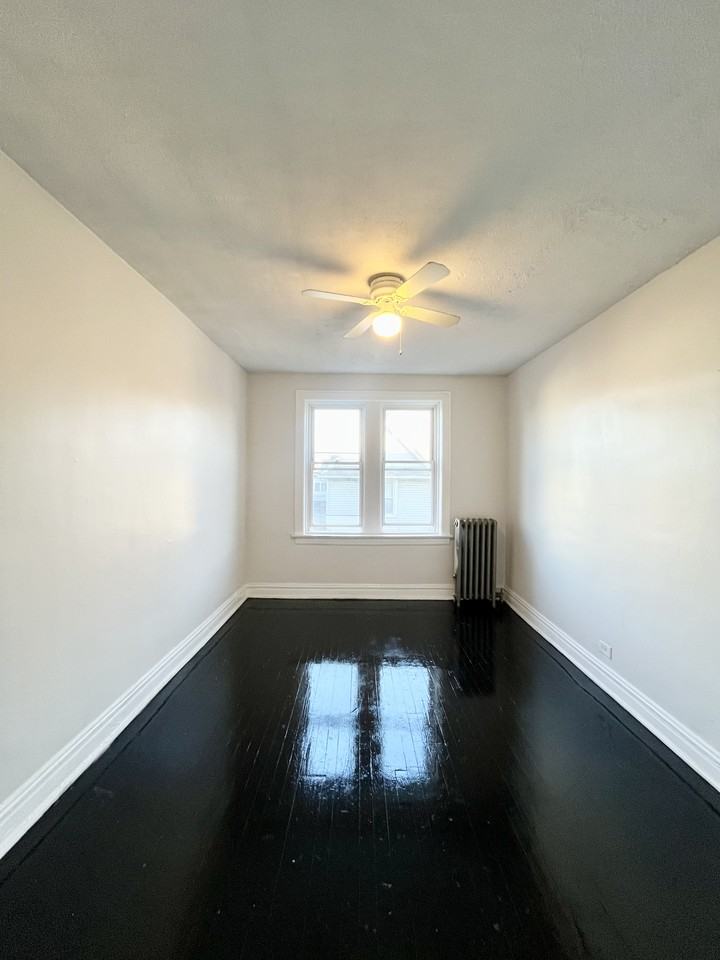 4124-32 W 24th Pl Apartments - Photo 5 of 14