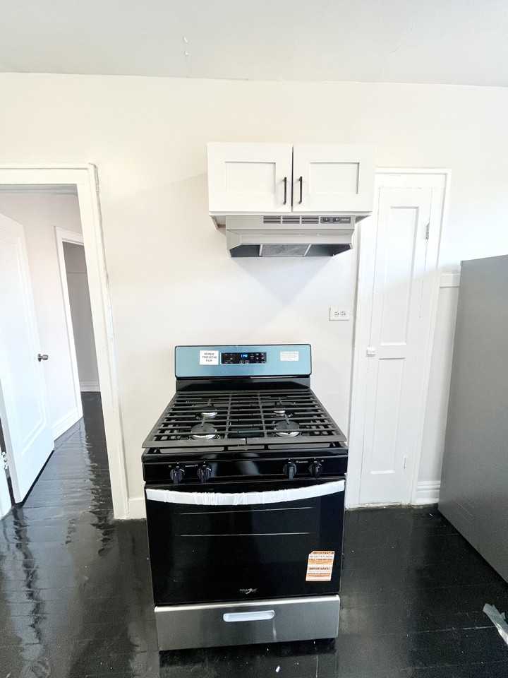 4124-32 W 24th Pl Apartments - Photo 6 of 14