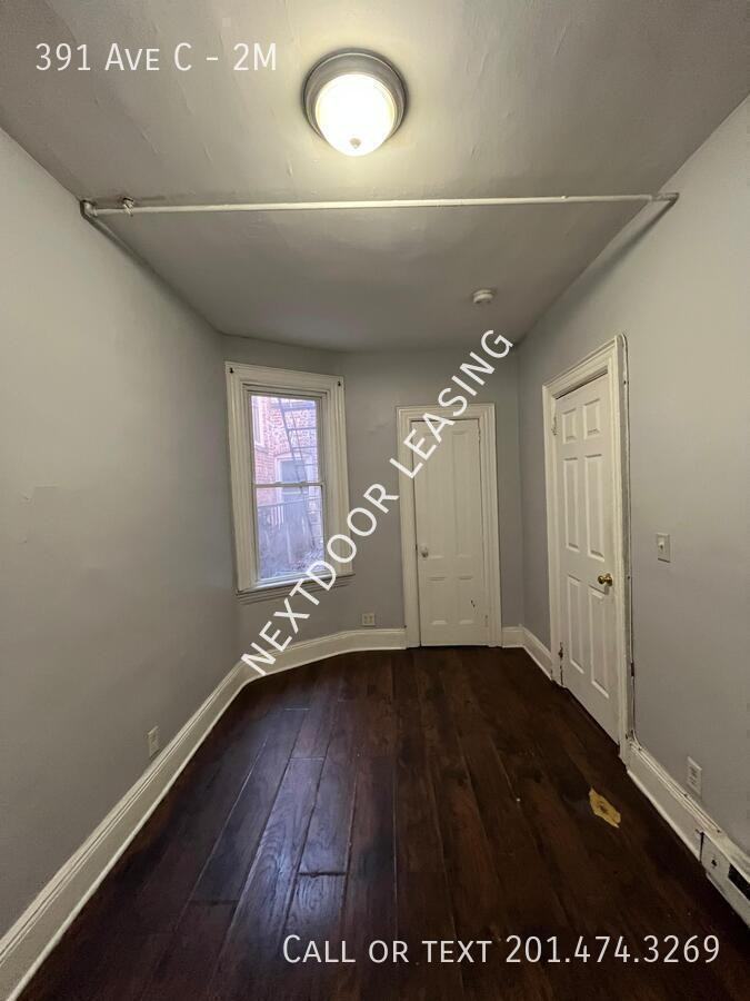 391 Avenue C #2M - Photo 7 of 8