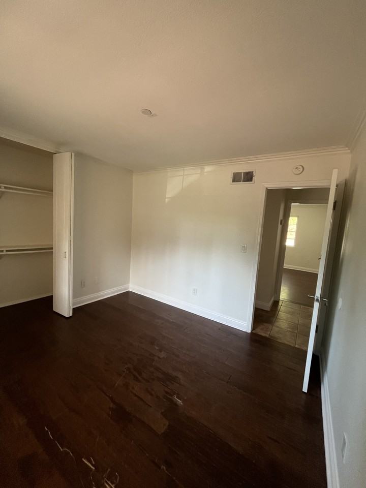 12727 Shenley St - Photo 5 of 40