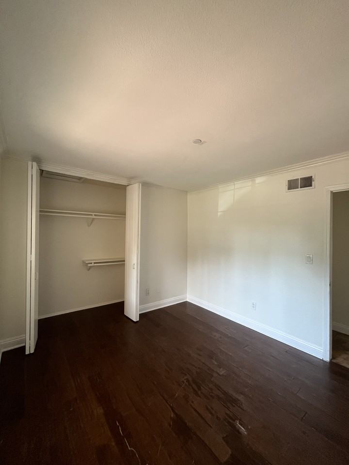 12727 Shenley St - Photo 6 of 40